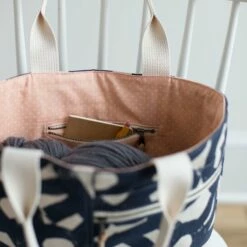 Crescent Tote Pattern By Noodlehead -Alibabette shop crescenttote 5 800x c40d0748 2fc8 4cfc b9b5 98a4742eaeaa